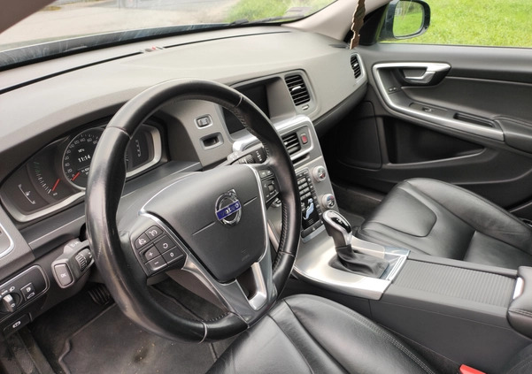 Volvo V60 Cross Country cena 69900 przebieg: 191000, rok produkcji 2017 z Płock małe 254